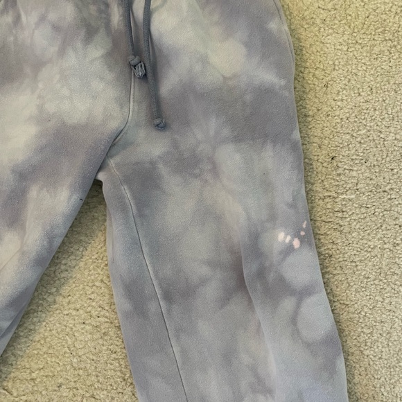 Aritzia Matching Sweatsuit - Picture 4 of 4